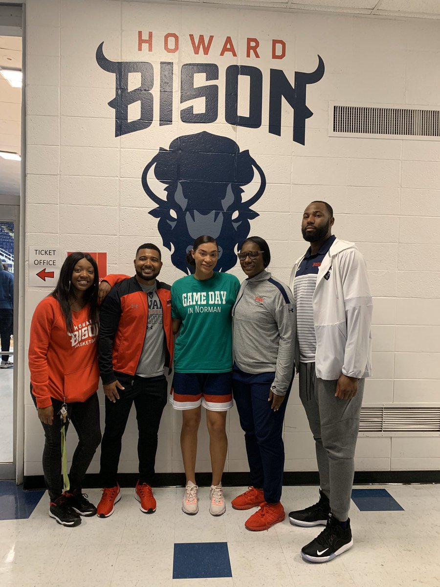 fatima_lani's tweet photo. Thank you Howard Women’s Basketball coaching staff for having me as a guest today. It was an honor!
Go Bisons!!!
#TheRealHU #TheHilltop #TheMecca #YouKnowww https://t.co/J4nZLNmOSC