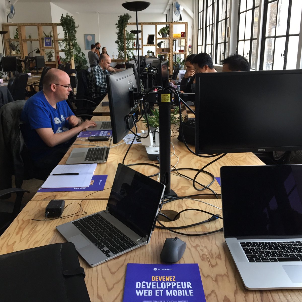 freeCodeCampPAR's tweet image. On vient de finir notre atelier de TDD et on termine l’après-midi par une séance de code 👩🏻‍💻👨🏻‍💻🏕 chez ⁦@LeReacteurIO⁩ 🚀 qui nous accueille de nouveau ⁦@freeCodeCamp⁩ #freeCodeCamp #paris #fccparis #freeCodeCampParis ⁦@MeetupFR⁩ 😃