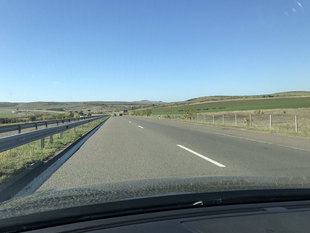 IvanGaidarov's tweet photo. Driving back home on a beautiful autumn day on the highway with the cruise control set at allowed speed and enjoying via the Dynaudio car system “I’m Beautiful” (Yene Konjo) by #Eyob #Mekonen, from my #Ethiopian hometown #Jijiga, remembering his legacy to #reggae music 🇪🇹🇧🇬 https://t.co/Z2BgOFBpi0