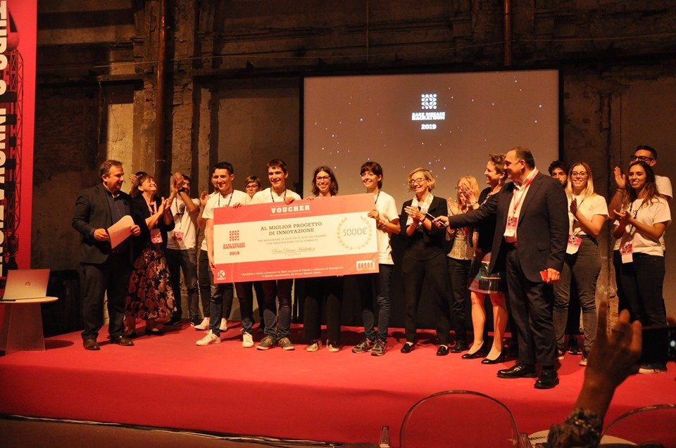 necstlaboratory's tweet photo. il #rarehack2019 si è concluso con un ottimo risultato per il #NECSTLab: ci siamo aggiudicati primo, secondo e terzo posto. I vincitori @_caro_ale, Vittoria Attolini, Agnese Calvani e Leonardo Chisté hanno raccolto la sfida della gestione del paziente pediatrico a scuola. https://t.co/DtXZBOUTj2