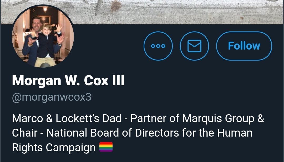 KweenInYellow's tweet image. Meet Morgan W. Cox III, a real estate developer at the Marquis Group, board member of the Human Rights Campaign, and long time donor to Elizabeth Warren.

What are the chances this viral moment was pitched to Warren&apos;s campaign in advance?