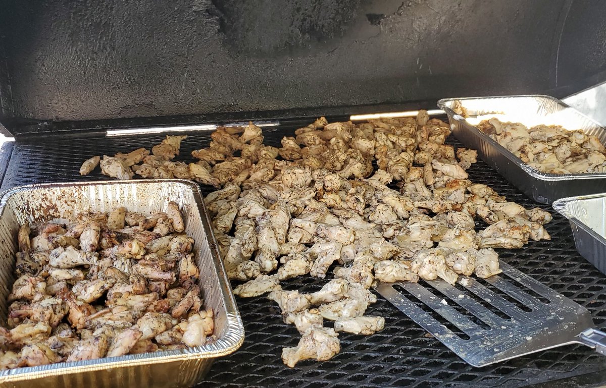 powerhausbbq's tweet image. First batch #chickenwings #wangs