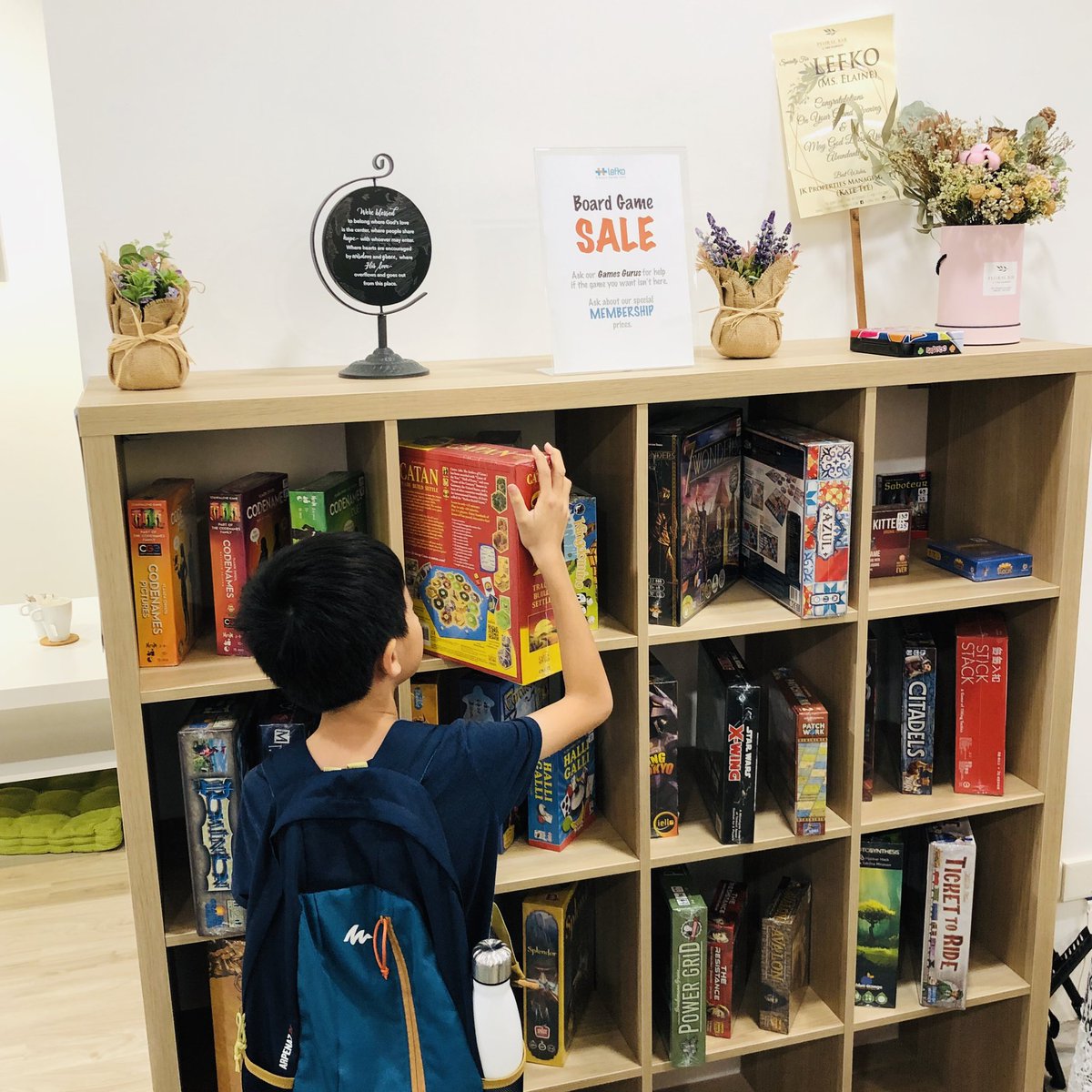 meeplescafe's tweet photo. A new hangout place for boardgamers in #JB #IskandarPuteri! π
#OpeningHours:
Weekdays 4-11pm,
Weekends & PH 2-11pm.
#MyLefko #Lefko #LefkoBGC #WeLoveBoardGames #JohorBahru #EcoBotanic #BoardGames #MeeplesCafe #Malaysia π²πΎ https://t.co/Aef5IV6u0Y