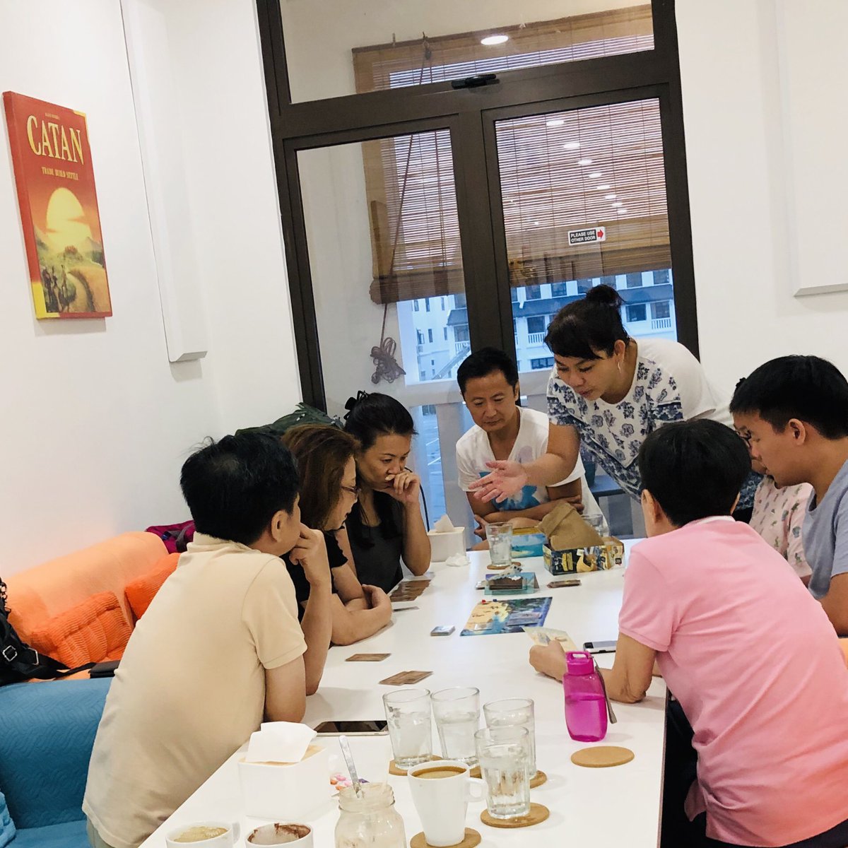 meeplescafe's tweet photo. A new hangout place for boardgamers in #JB #IskandarPuteri! π
#OpeningHours:
Weekdays 4-11pm,
Weekends & PH 2-11pm.
#MyLefko #Lefko #LefkoBGC #WeLoveBoardGames #JohorBahru #EcoBotanic #BoardGames #MeeplesCafe #Malaysia π²πΎ https://t.co/Aef5IV6u0Y