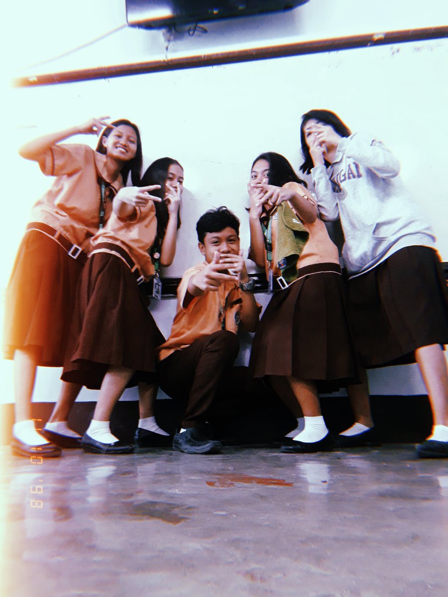 _shrmaine's tweet photo. I would rather walk with a friend in the dark, than alone in the light. #nuggetsfam https://t.co/bphN43l9k0