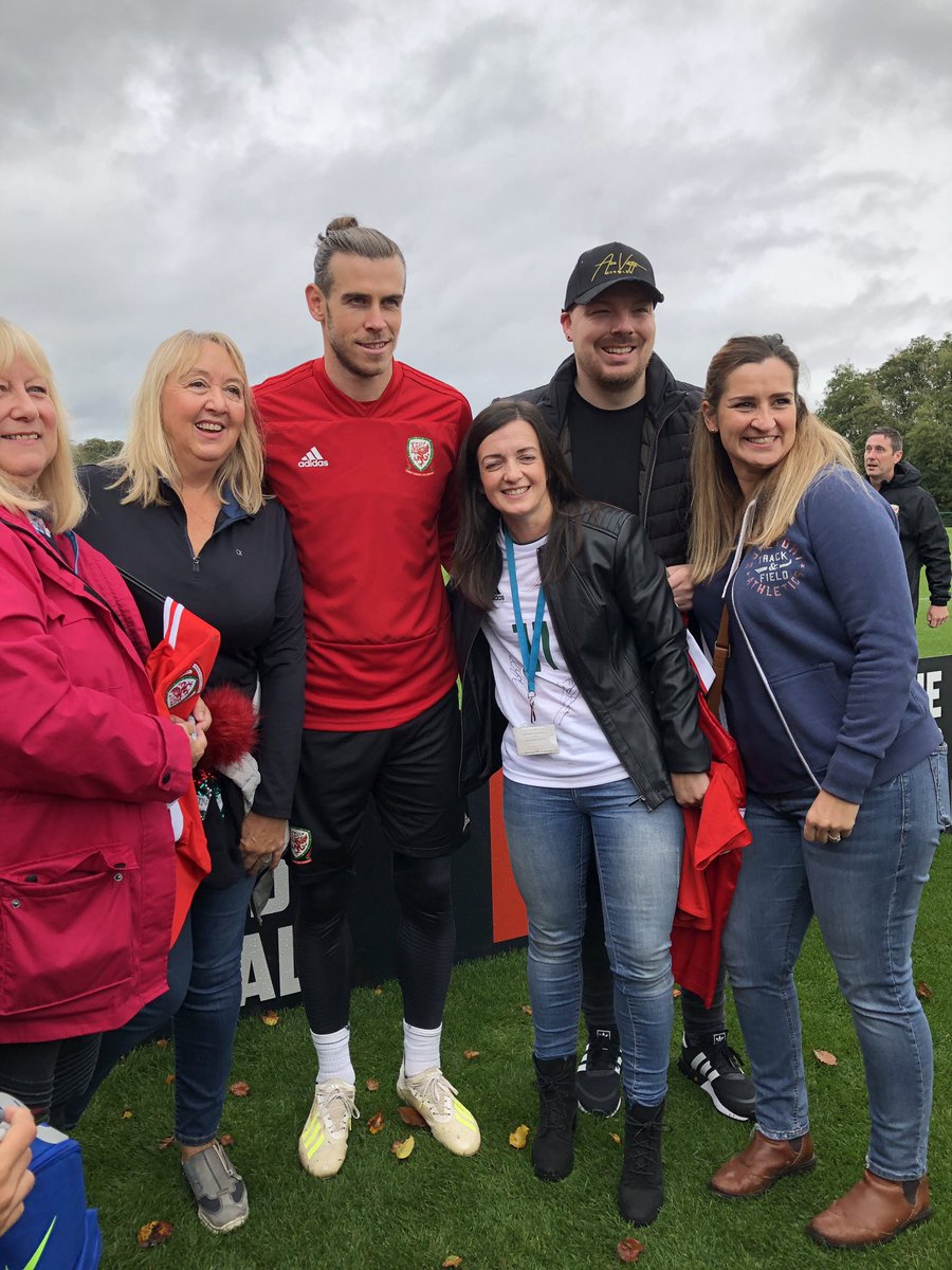 nicola somerville tweet media