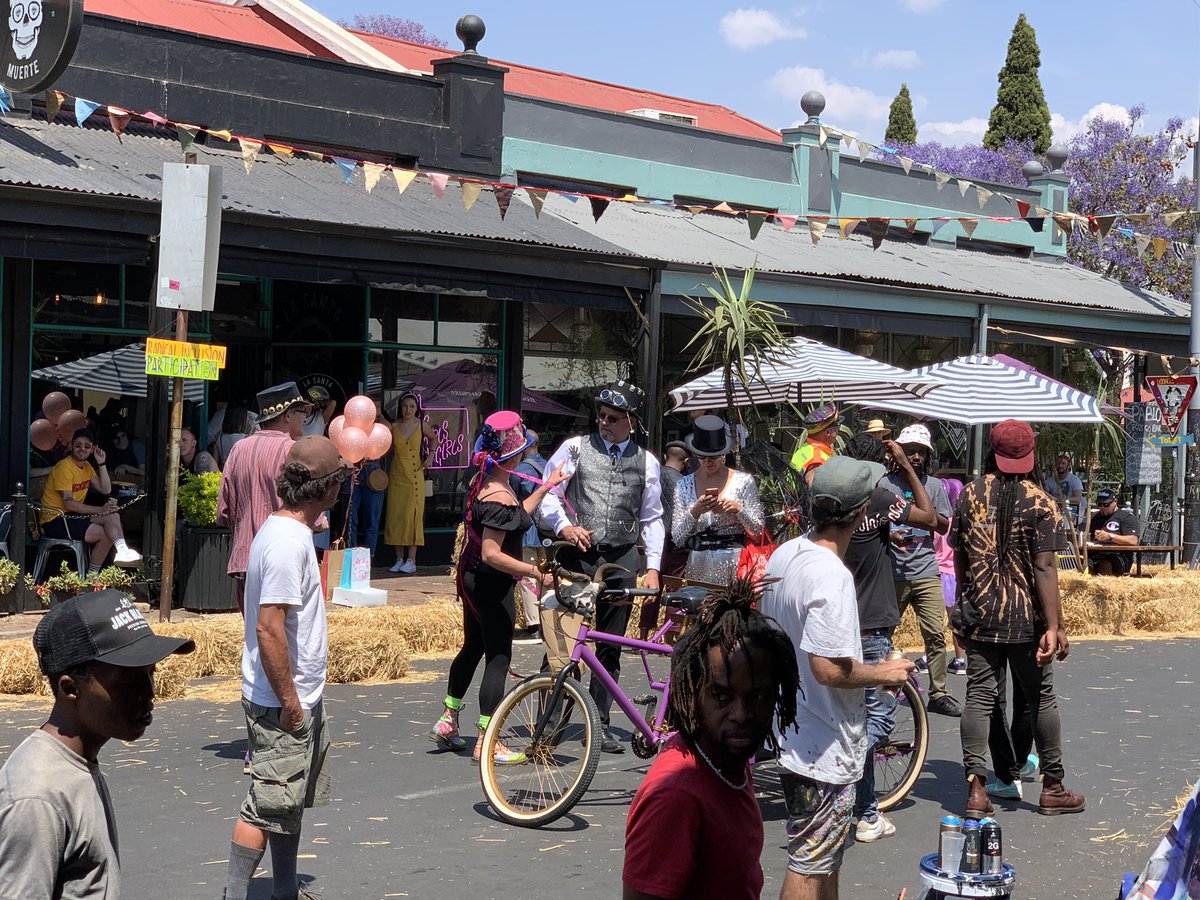 ilovemelville's tweet photo. #MyMelville is the place to be today with @Streetopia1 #Jozi happening on #7thstreet! Come and join in on the fun! It’s crazy amazing https://t.co/PbFf9AGpZM