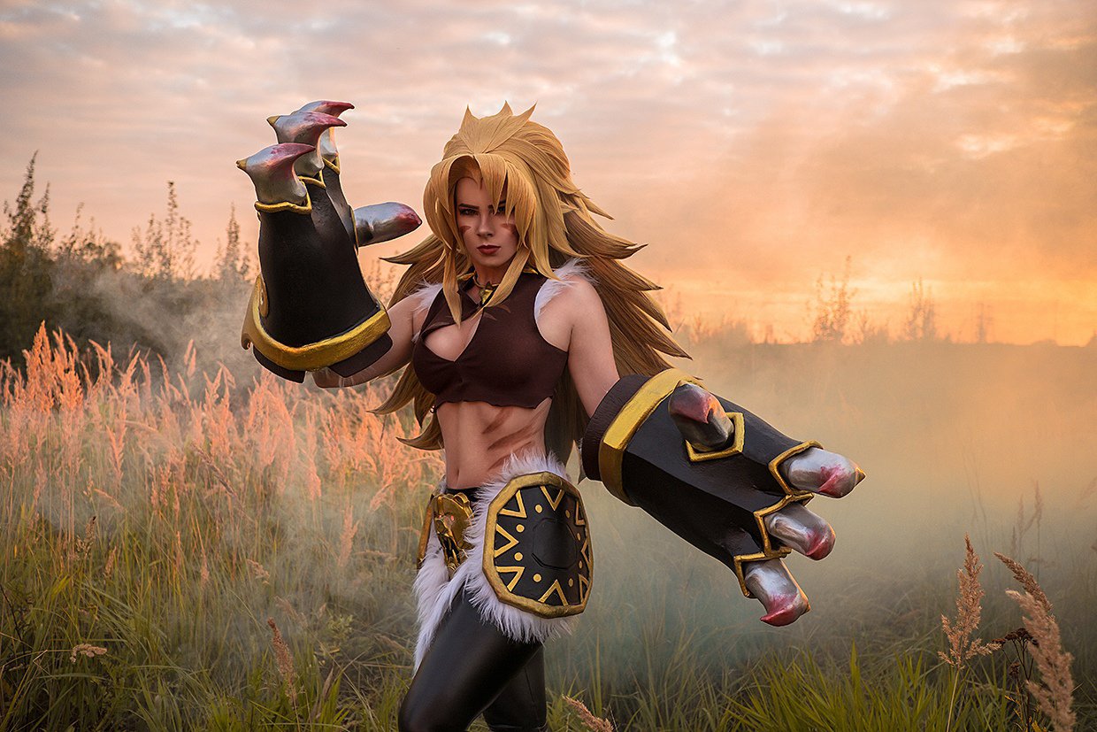 Amazing Cosplay on X: Masha [ Mobile Legends ] Model: Anastasya Zelenova  Photo: Oltaura #gamecosplay #cosplaygirl #mobilelegends #mashacosplay  #mobilelegendscosplay t.coNCLG9R8h3S  X