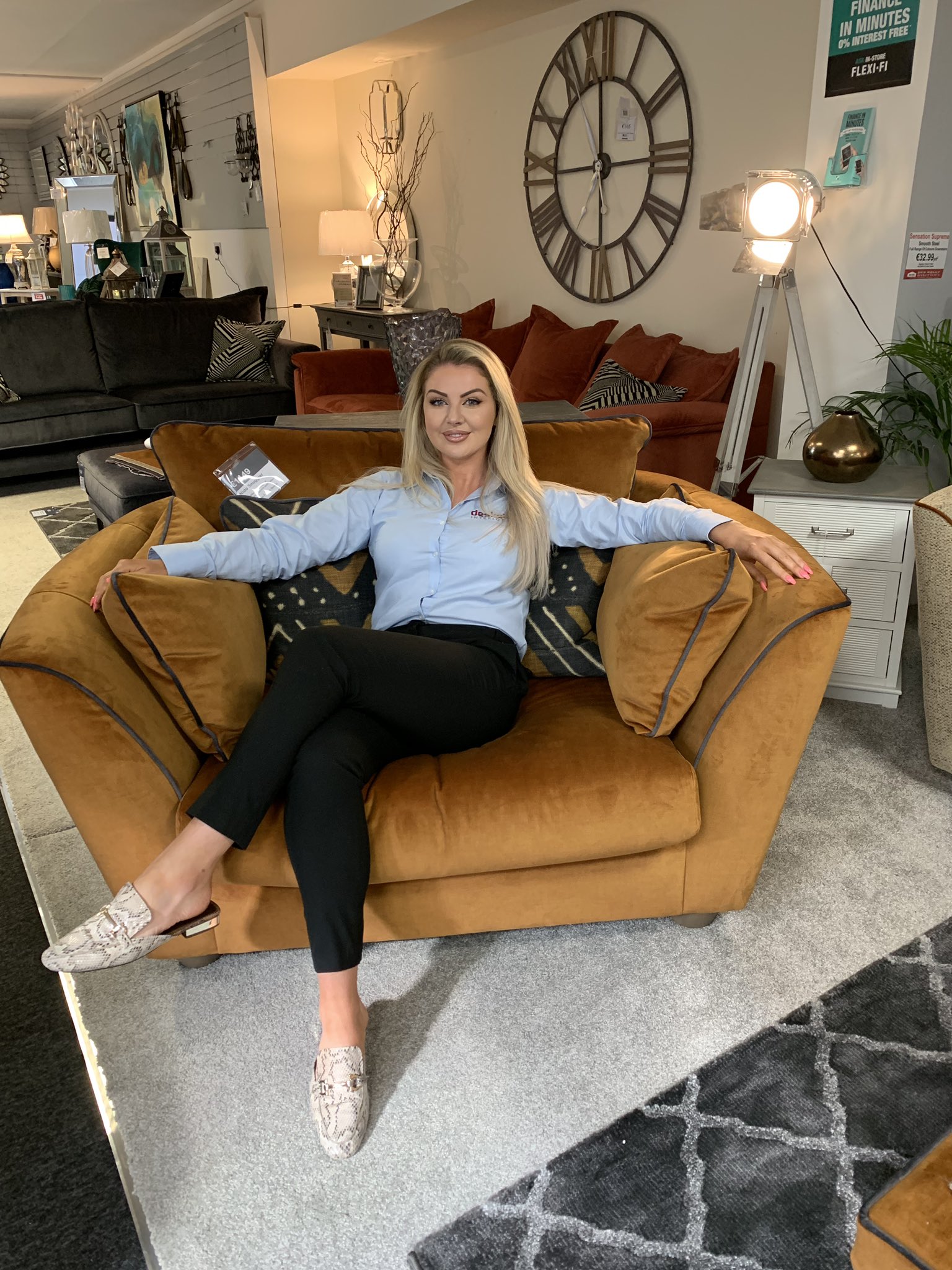 Des kelly corner sofas deals