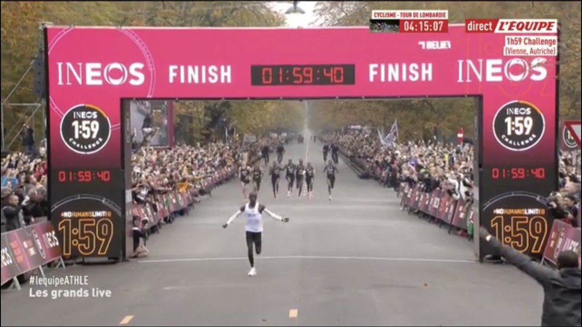 UrbanArthur's tweet image. Pour l’Histoire ... #lequipeATHLE #KipchogeINEOSChallenge