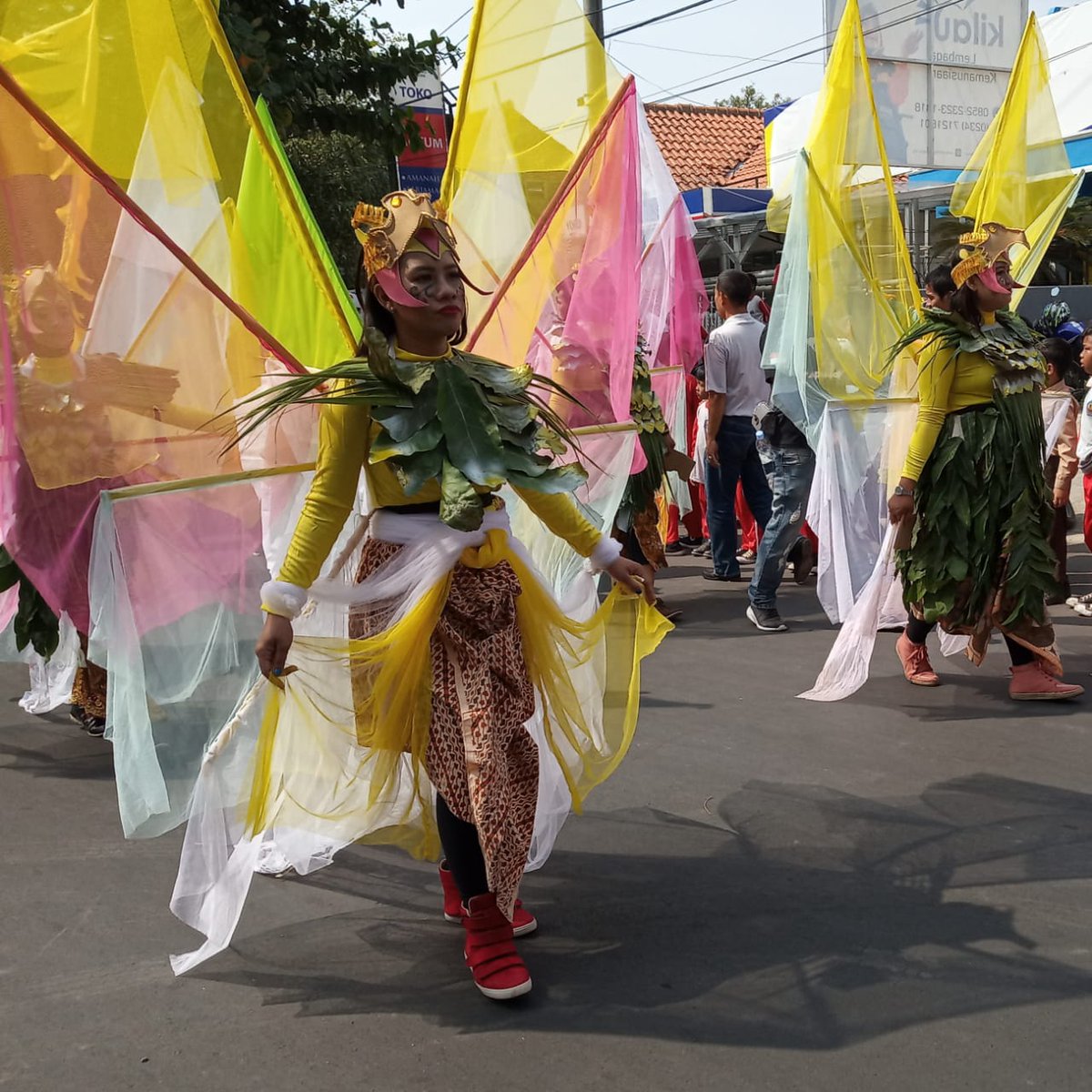 Bentuk kreativitas manusia dalam rangka HUT kabupaten Indramayu.