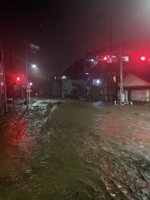 台風19号 高尾駅 甲州街道付近が冠水 浸水 水没 現地の画像 様子 八王子 まとめダネ 台風19号 高尾駅 甲州街道付近が冠水 浸水 水没 現地の画像 様子 八王子 まとめダネ