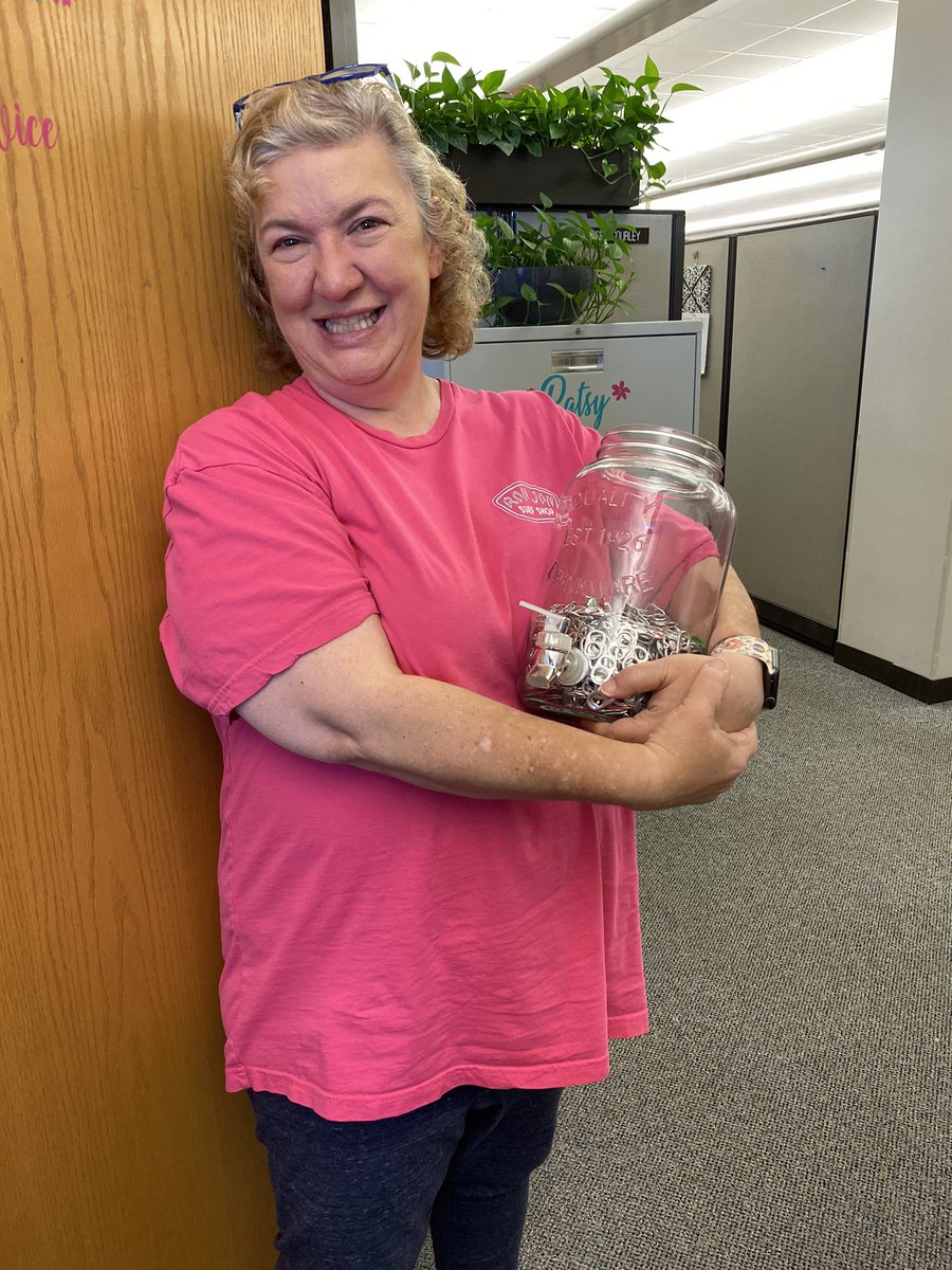 MyFriendDeAnna1's tweet photo. https://t.co/0YzwjWco6v my #poptabchallenge is picking up speed for the @RMHC if anyone in @greensborocity is interested in participating I can pick up pop tabs from your #downtown office or business! https://t.co/KPwXeQqHfT