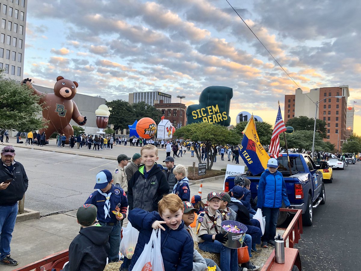 TheMulk_E's tweet image. Ready for the @Baylor Homecoming Parade #sictech #sicem #cubscouts