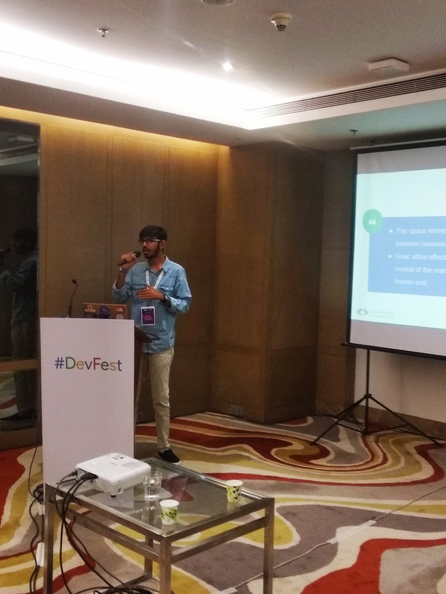 kashish0805's tweet photo. Last session in community track by Nimesh !!
#DevFest #devfestAhm19 #DevFest2019 https://t.co/UgN7ZxhAMG