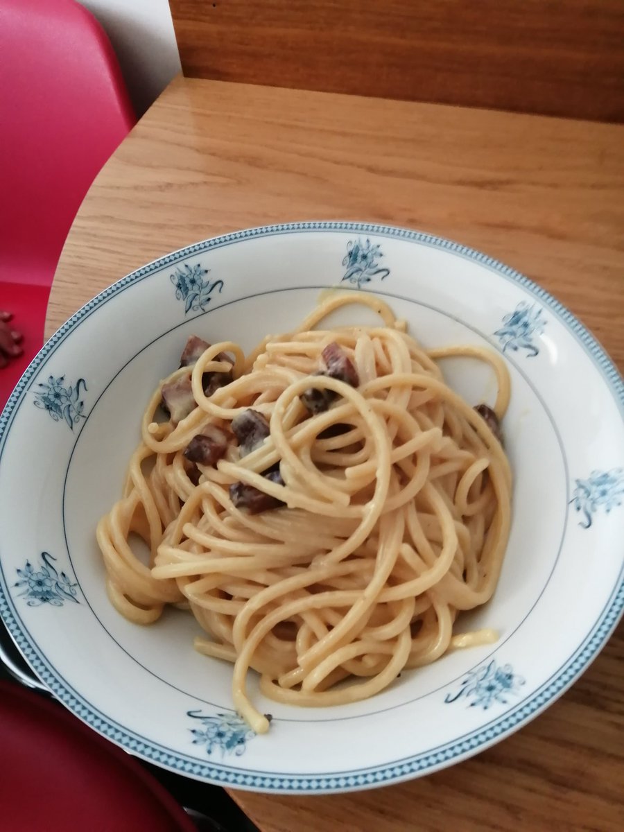 Number815's tweet photo. @CSWSAsia #OttobreCon #bucatini carbonara classica #realitalianfood @giornaledelcibo @ReporterGourmet @GialloZafferano #Foodie #foodblog #Food #pasta #pastaworldchampionship #pastak生誕祭 #oste #cuochiedintorni #cuoco #Foodclassic #vogliadipasta #Roma #SabatoDAutunno #guanciale https://t.co/KeiJGMhN1G