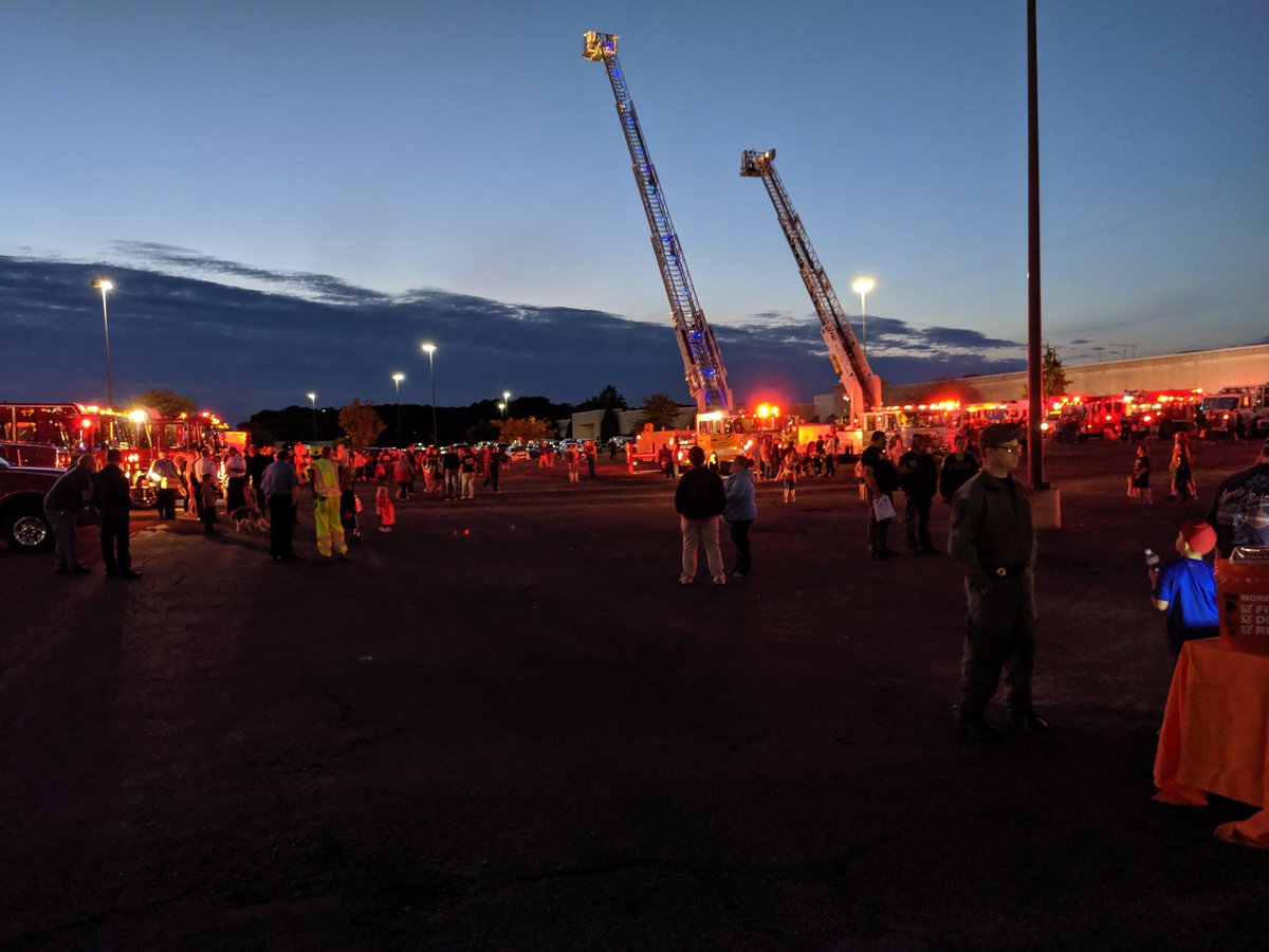 Rita Swogger (@ritaswogger) on Twitter photo Great turnout last night at the community Fire Safety event. They had 500 kids in attendance. Thanks to our InFocus team for taking part. <a href="/THDDenaL/">Dena Lewis</a> <a href="/EVornheder/">Emma Vornheder</a> <a href="/D0177_Sayre_APM/">Steve Sayre</a> <a href="/UniceVince/">Vince Unice</a> Great turnout last night at the community Fire Safety event. They had 500 kids in attendance. Thanks to our InFocus team for taking part. <a href="/THDDenaL/">Dena Lewis</a> <a href="/EVornheder/">Emma Vornheder</a> <a href="/D0177_Sayre_APM/">Steve Sayre</a> <a href="/UniceVince/">Vince Unice</a>