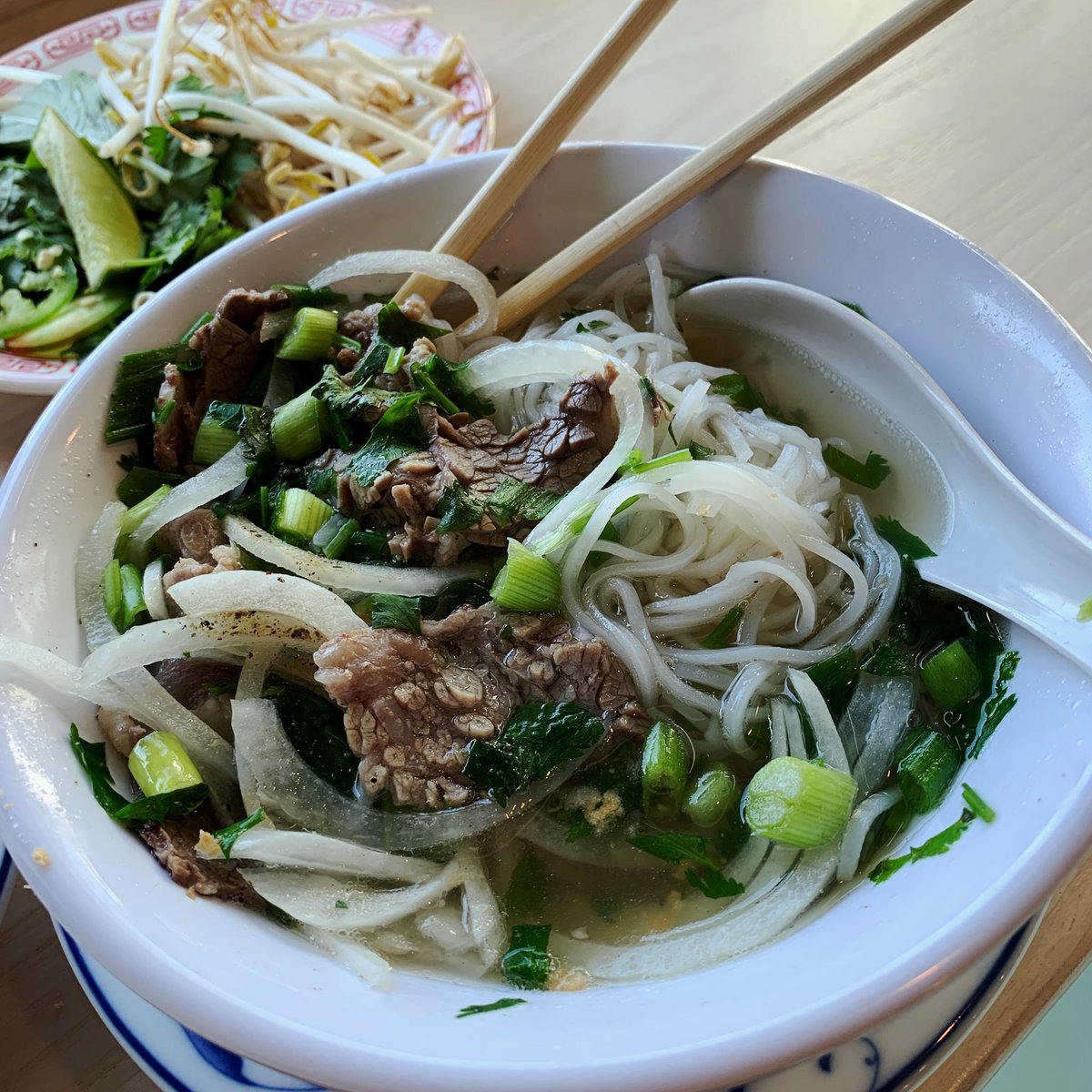 pholangthang's tweet photo. Really can’t wait to get into a big delicious bowl of phở nạm (brisket) today! #pholangthang #dothelangthang #pho #soup #brisket #phoweather #cozy #steamy #delicious #vietfood #vietnamesefood #cincinnatifood https://t.co/Po4n3X155J