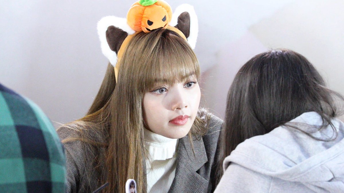 할로윈 모자쓴 #블랙핑크 #리사 (#BLACKPINK #Lisa) Halloween hats [오렌즈팬사인회] 4K 직캠 Fancam by 비몽 OLENS FANSIGN EVENT <2019.10.12>

youtu.be/6cbScmqs1G4