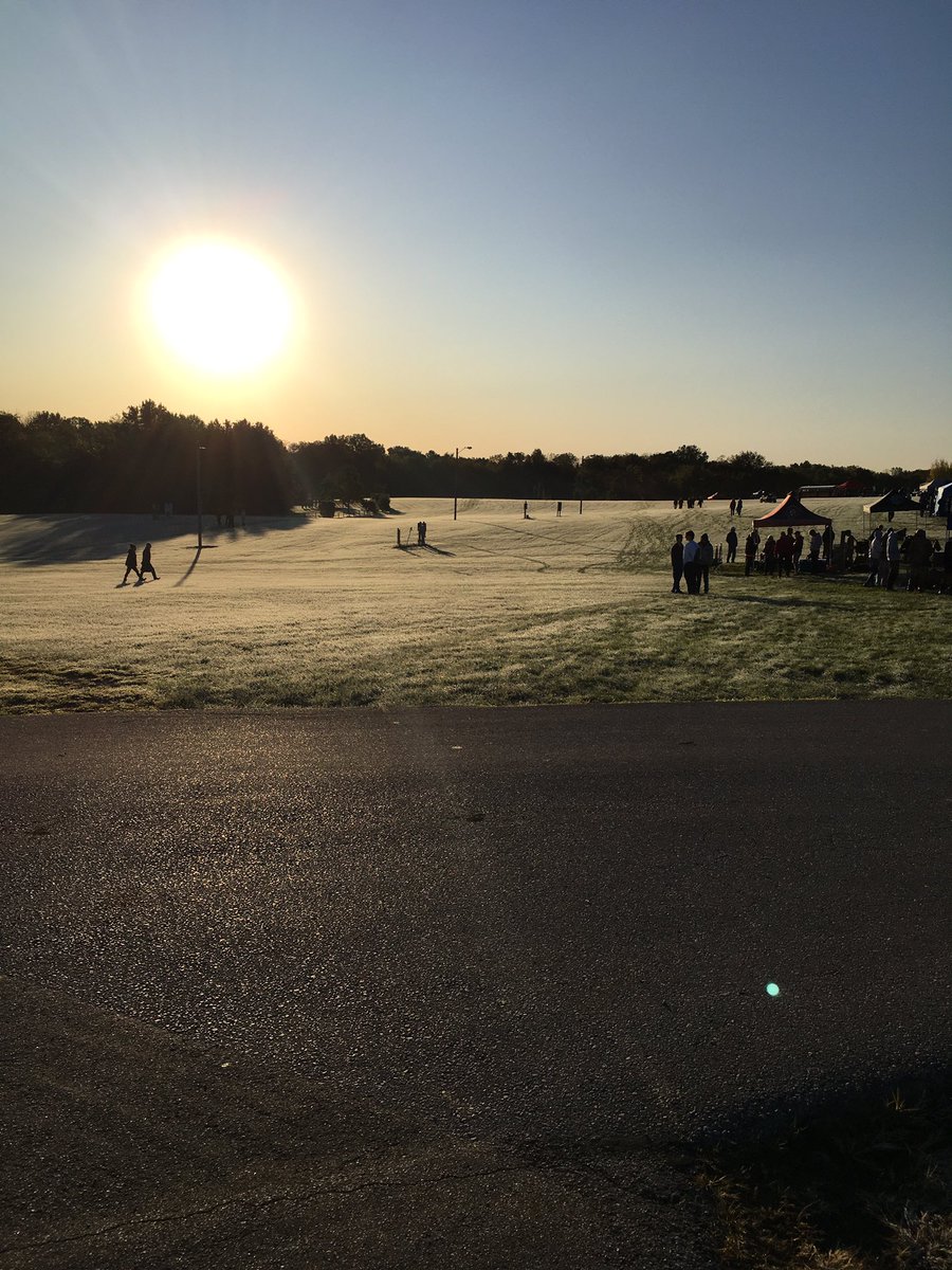 CoachSpinnerLHS's tweet photo. RACE DAY!!! Nothing like greeting the first frost as the sun comes up. Beautiful morning for a run as the Irish head to Kearney. Sun coming up, times coming down.🍀👟 https://t.co/Cv8NAcWoKx