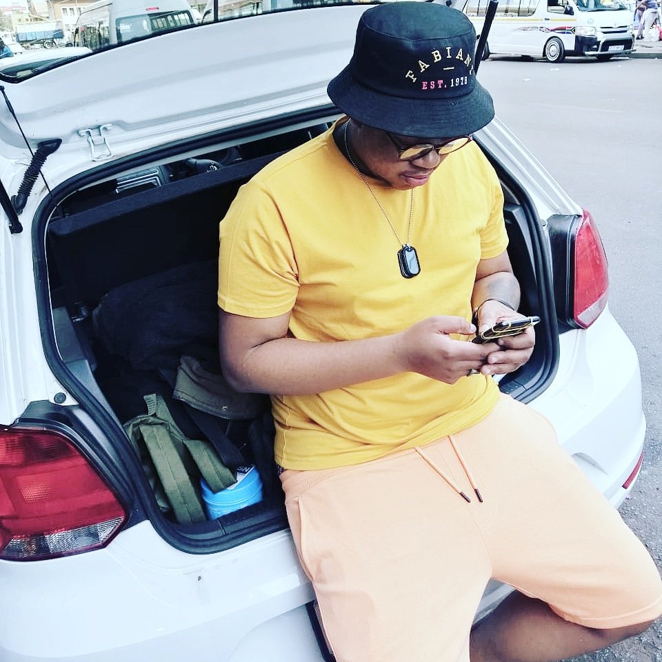 GabaCannal's tweet photo. 🚗💨Macufe !

Saturday 

📍 Street Corner Braai 
📍 Visitors Information Centre (VIC)

#Macufe2019 #AboGirBePiano #AmaPianoLegacy #EmonatiBosigo #Uthando #Fallen #4BR #BafaBantu #GCM2019 https://t.co/fi3uleXpQw