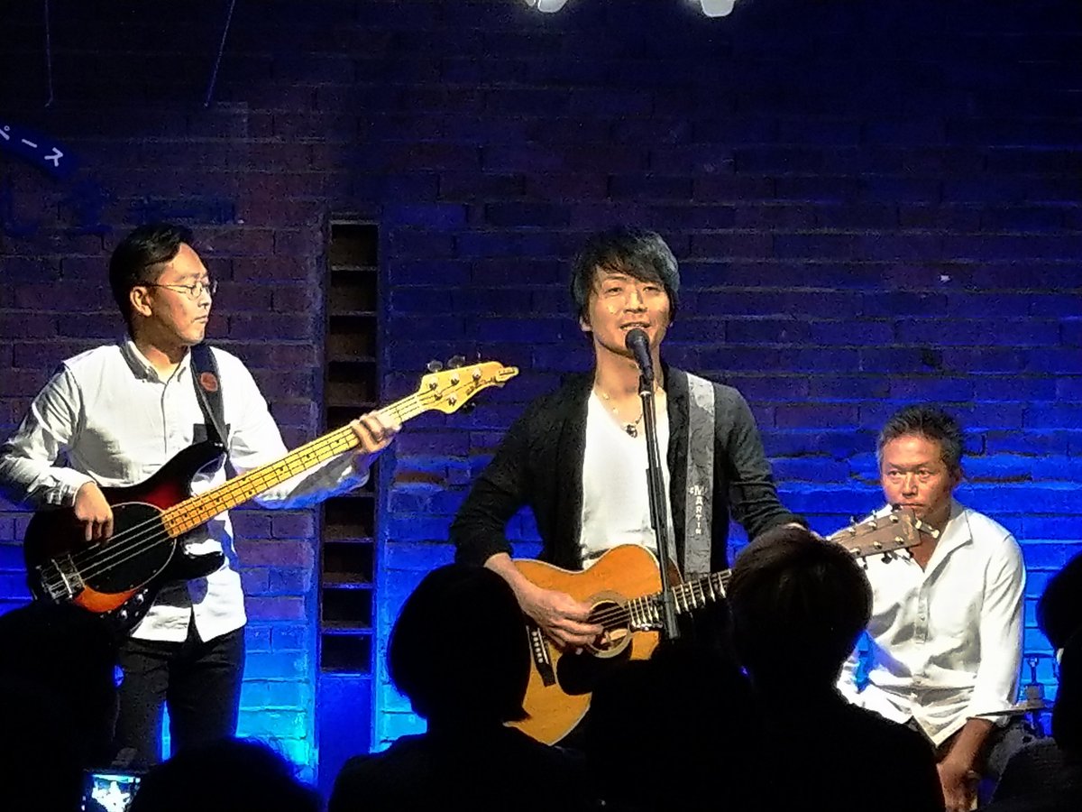 fujimaru417's tweet photo. soulsin-g(@soulsin_g )あうん堂ホールワンマンライブ
Soulを震わせる歌声に楽曲🎵
New CD(My souls)からもたっぷりと👍
オリジナルはもちろん
好きなカバーソングも披露😁
幅広い
#soulsin_g
#Mysouls #メジャー級
#メロディ
#クセが強くて誰もハモれない https://t.co/85oPxRHxAa