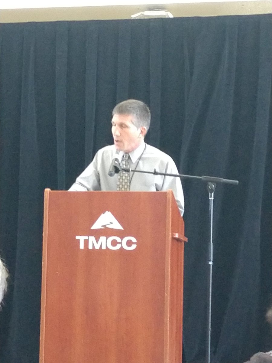sarahsnyderphd's tweet photo. Dr. Melzer gave an excellent keynote about vertical transfer writing curricula. In particular, his assertion that writing instruction is no different at elite universities and community colleges, and that transfer should be a focus in each step #TYCAWest #studentsfirst #azwestern https://t.co/XrVndbEqEl