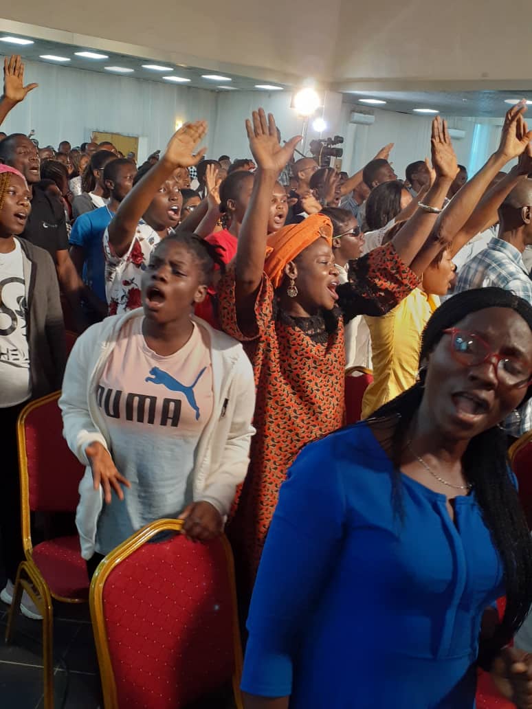 SeasonsofL's tweet photo. The saints of @CongressWBN give you praise #CWBNGDO https://t.co/T40aFeoNRT