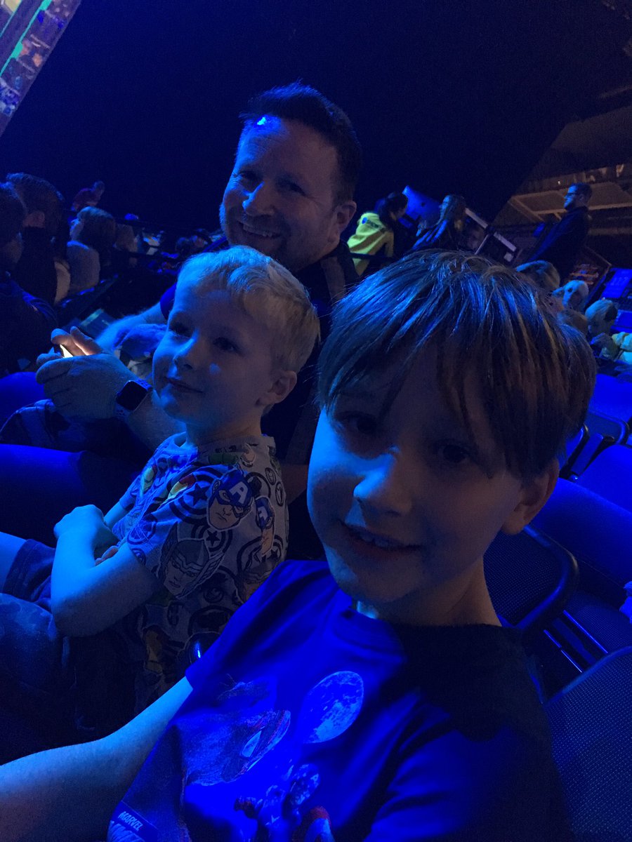 Ready for the show!!#marveluniverselive