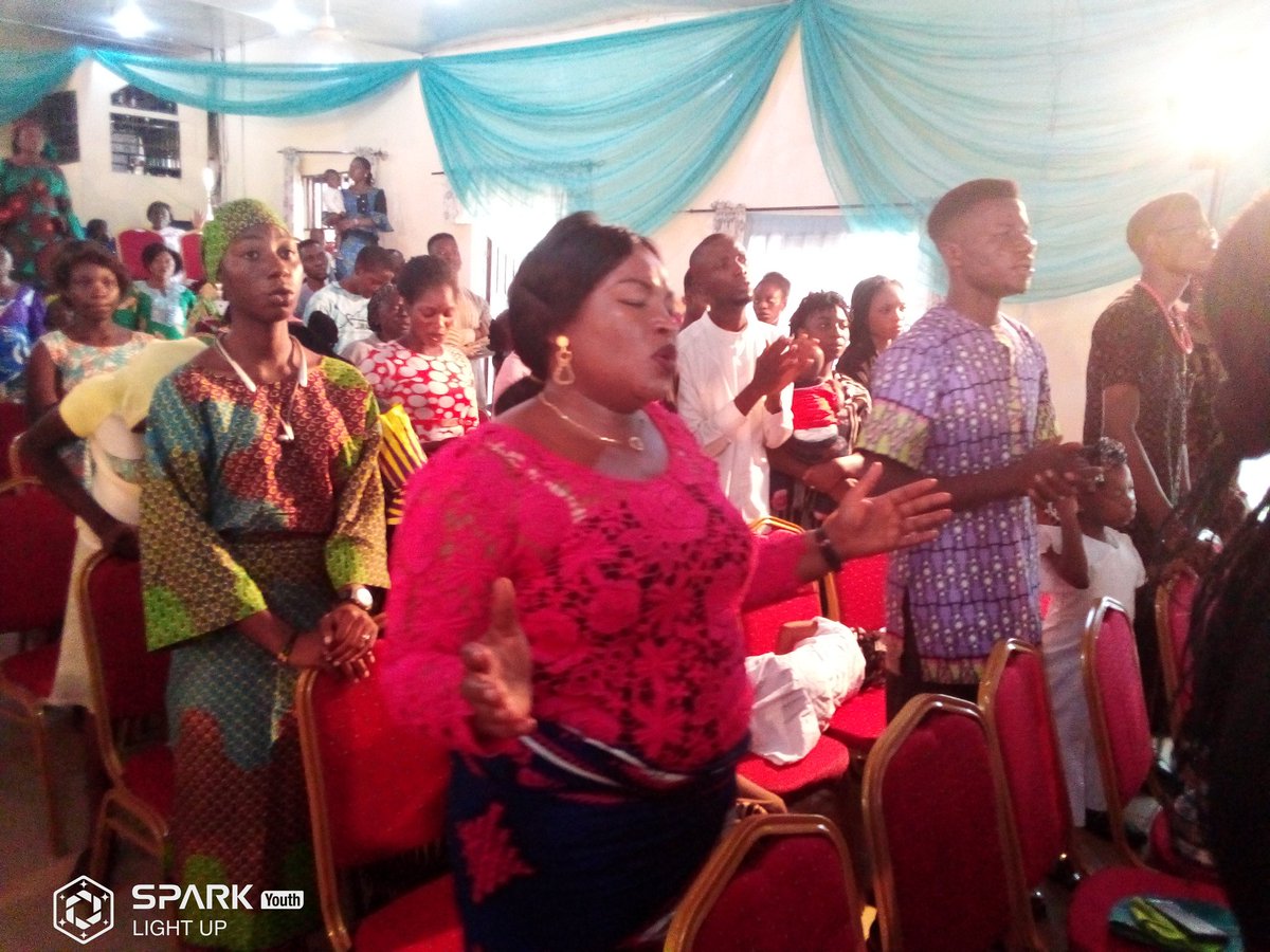 King_Alpha007's tweet photo. #CWBN_GDO 
#CWBNGlobalOffering
Saints worshipping God together as one https://t.co/AOMg9QlUOA