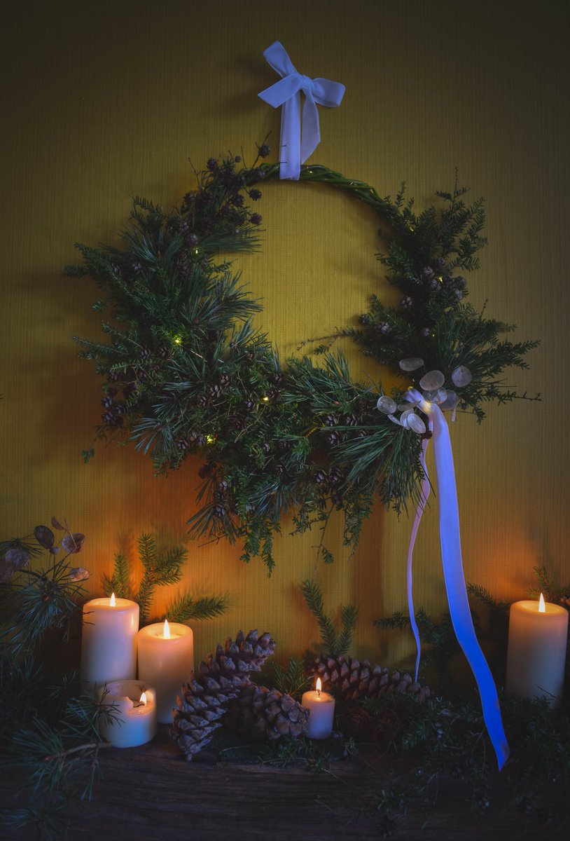 November 17th 2pm - 4pm - Eco Friendly Christmas Wreath Making Workshop.
Join #plasticfree florists To A Mountain Daisy and create your own beautiful wreath for the festive season.
Tickets £45pp include all materials, mulled wine and mince pies.
BOOK NOW: thehalstonaparthotel.typeform.com/to/l0yTgq