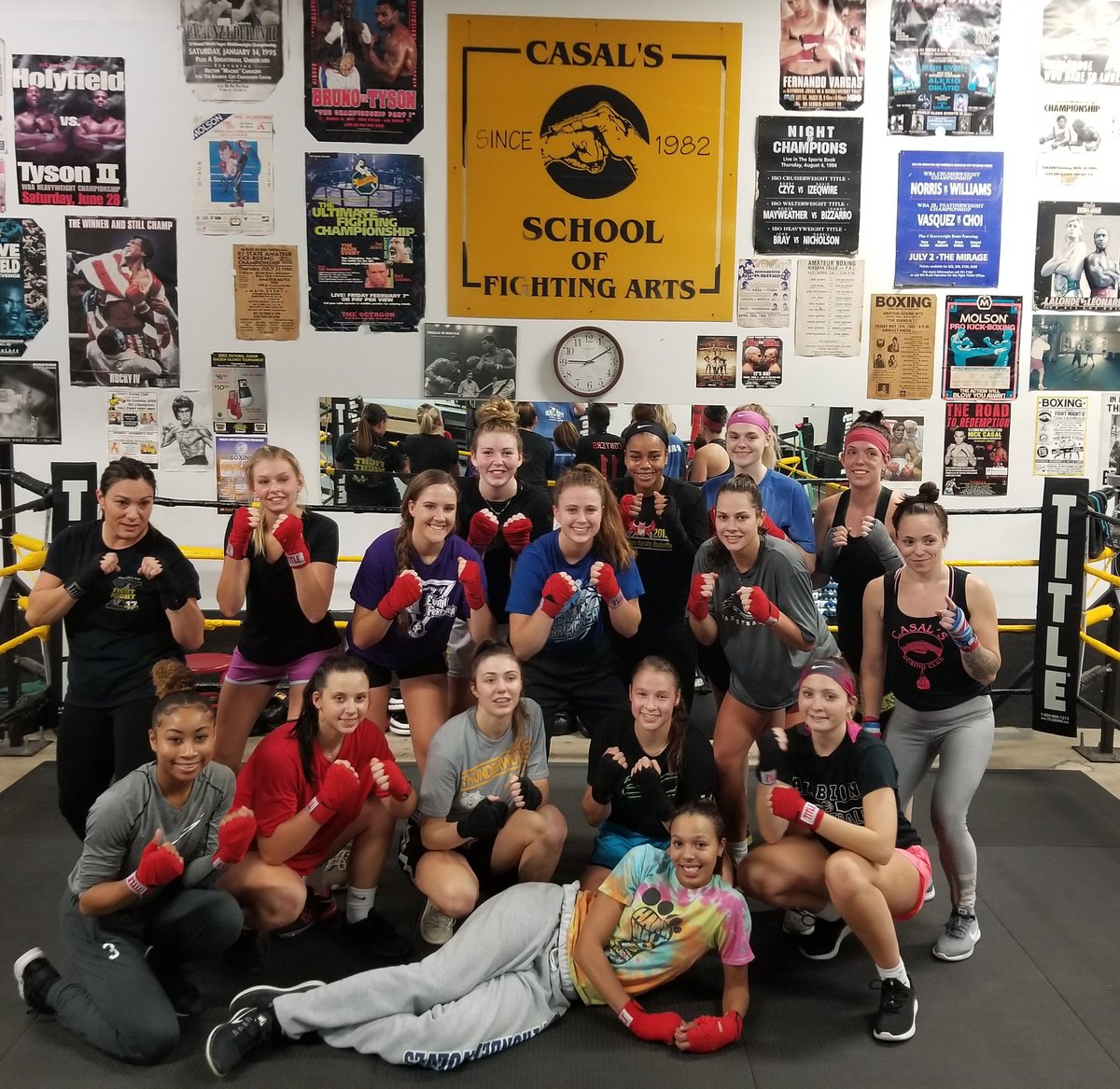 CoachBeutel's tweet photo. Another great workout this morning courtesy of my good friend Ray and his crew over at Casal's Boxing in Niagara Falls! Mental &amp; physical toughness are two of the biggest keys to our success! #AllIn https://t.co/0Jia6dmWoz