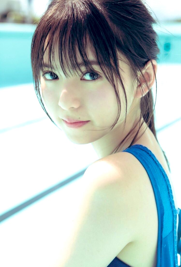 もんぶらん妄ツイ お風呂先入るね え 一緒に入らないの と冗談で言ってみると 入るかばか 変態 とお風呂場に行ってしまいました 飛鳥がお風呂から上がるまでテレビを見ようと思ってリモコンに手を伸ばすと飛鳥が戻ってきました やっぱり一緒