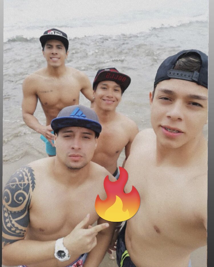 Peter52831's tweet photo. Los chicos deseados x muchos tenemos material del chico ex klle7 de manta kelvin proaño 🔥😈 y de Juan Carlos  🔥🔥🔥🌪🌈 https://t.co/EiqUXjY3tT