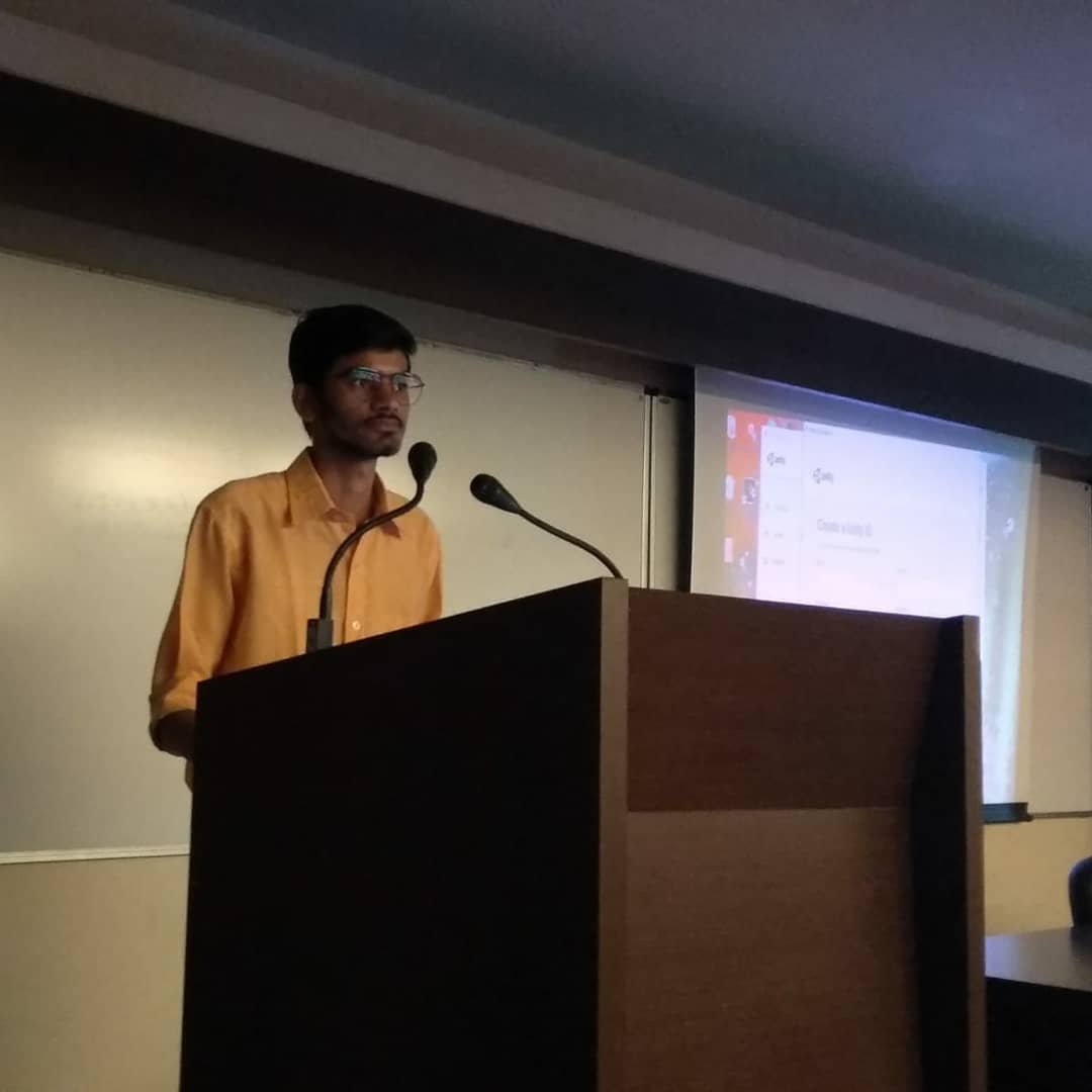 alumni_rgit's tweet image. A seminar on &quot;Game Development🎮 and VFX Designing Workshop&quot; was conducted by Mr. Soham Bagayatkar. He was glad to share his knowledge and thoughts with the participants of the workshop.