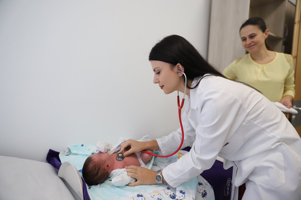 GManastirliu's tweet photo. Hapet poliklinika e re e #Lushnjes⭐️ & dy qendrat shëndetësore #model, duke siguruar standard të ri shërbimi për më shumë se 180 mijë banorë✔️
🏥 #VIJON puna për përmirësimin e kujdesit parësor nga veriu në jug, me rehabilitimin e 💯 qendrave shëndetësore në 2019.
#Programi300QSh https://t.co/6BSGy1aXri