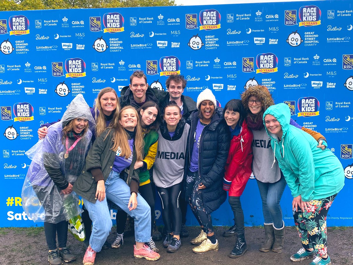 Dream team! Big smiles after smashing the live content, social and filming for #RBCRacefortheKids 🥳

So special to be in this little corner of Hyde Park with 10,000 amazing people fundraising for @GOSHCharity 💓🙌☔️🤩 #rainorshine #lovemyjob