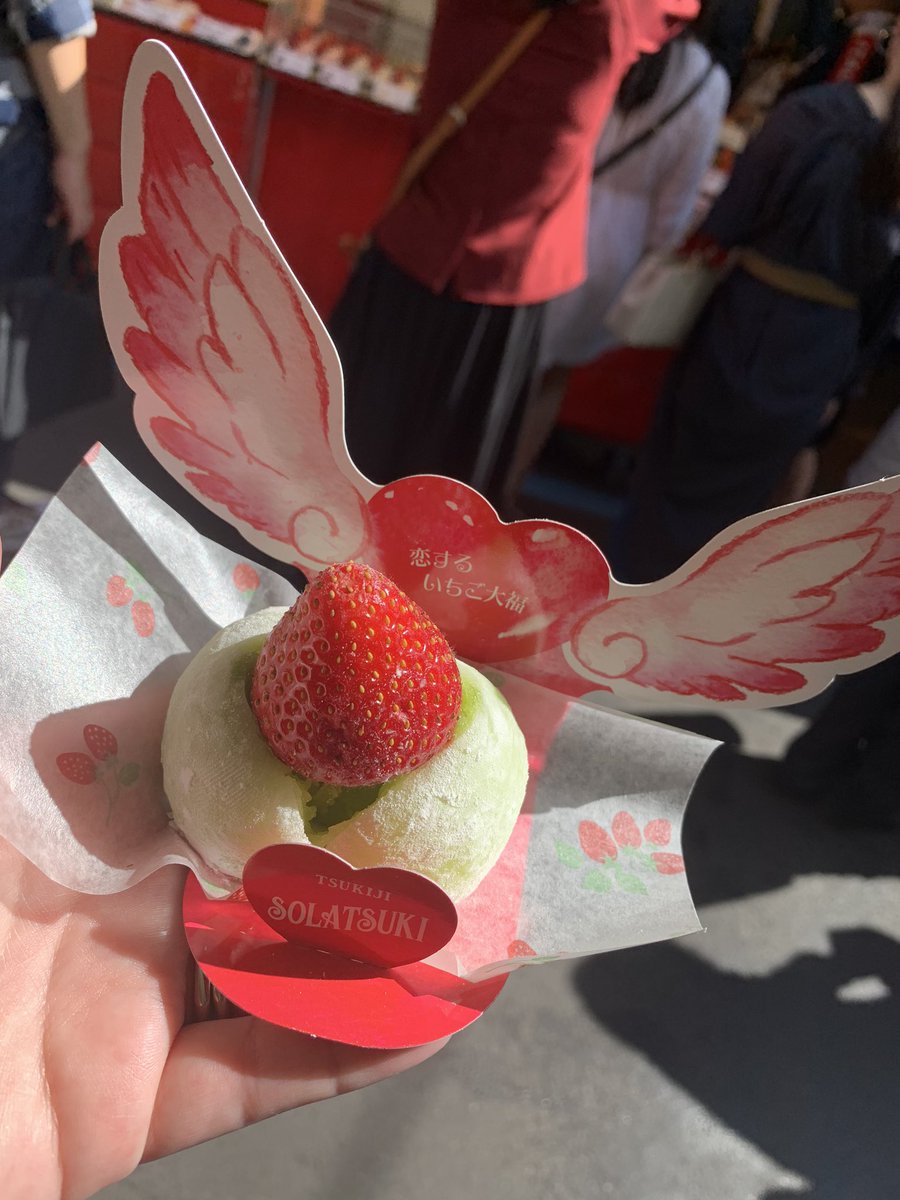 knockout0603's tweet photo. The best food in the world #Tokyo #Japan #tokyoeats #totoro #creampuff #mochi #ramen #fluffypancakes https://t.co/XdV6xPYD88