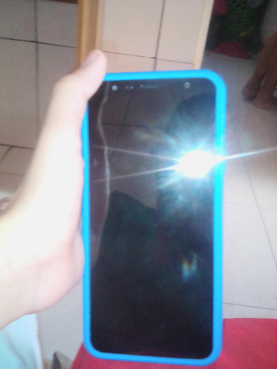 MattGraphics13's tweet image. É gente..... Finalmente...CHEGOU MEU CELL NOVO!!!!! SAMSUNG J4 CORE (n e um dos melhores, mas da pro gasto) GLÓRIA A DEUS!!! :D