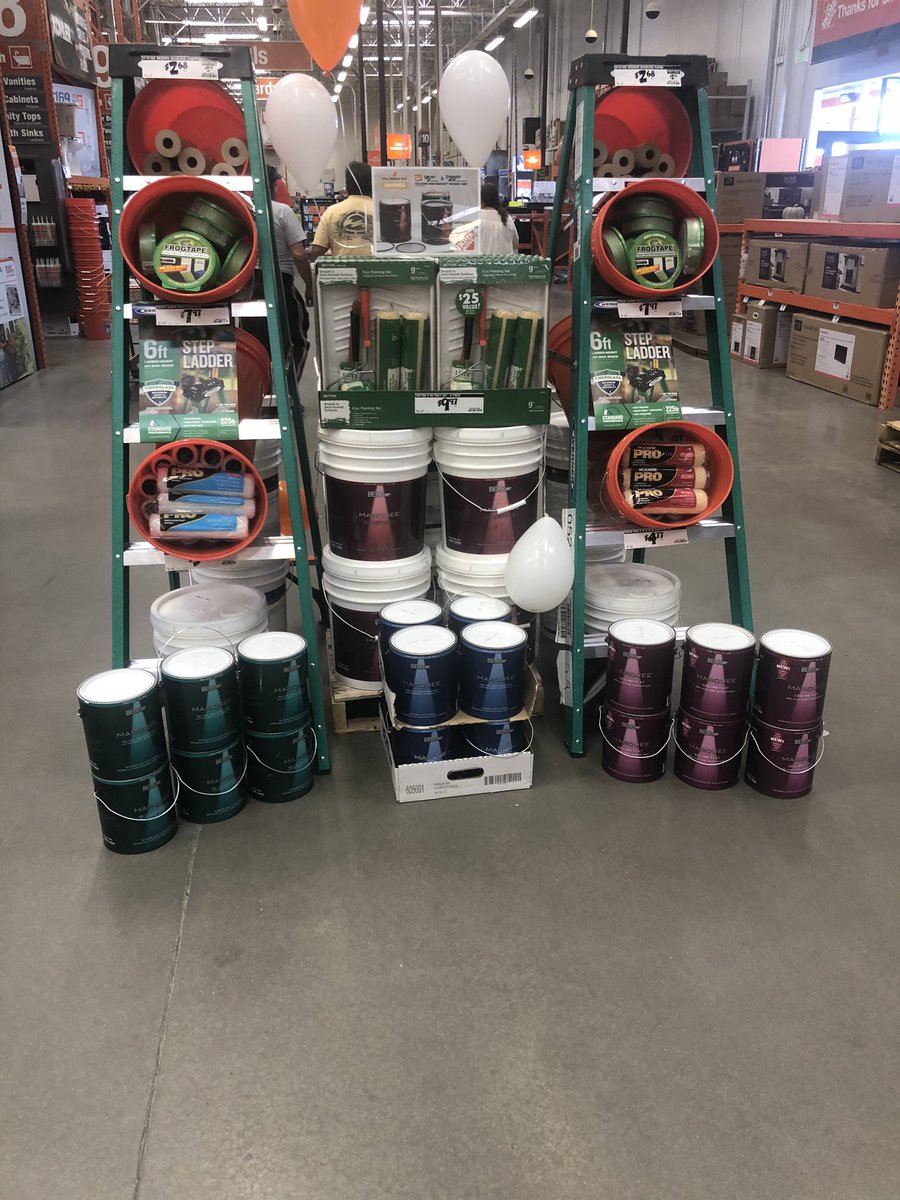 juandabehr's tweet photo. Great support from @cya79f from store @HomeDepot0523 Columbus Day sale in full effect!!! @e_tindal3505 @DianaSundermann @Fuerstenberg15 https://t.co/JxRpbVp1uD