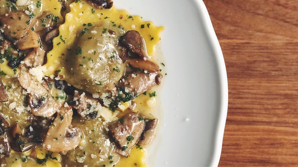 Our Ravioli al Funghi mixes a variety of fresh mushrooms with porcini to make a robust filling for this classic dish. 

Topped with white truffle butter and Parmigiano to compliment the filling.

Just Bellissimo! 😍
#torontoitalian #unionstation