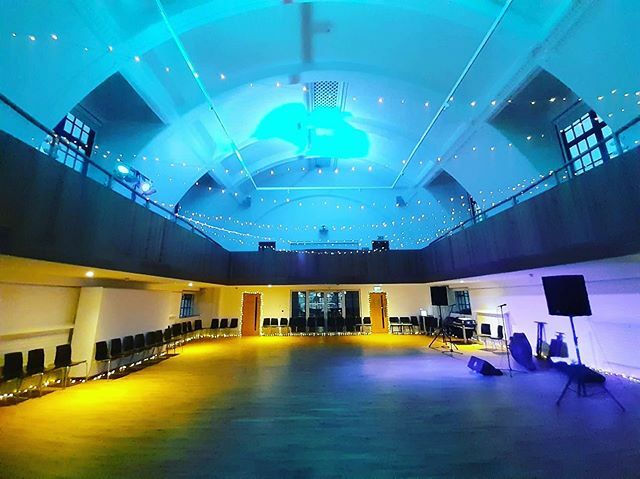 All set up and ready for #swinginatthepavilion @penarthpierpavilion and doesn't it look gorgeous! .
.
.
#swingdance #penarth #lindyhopcardiff #learntodance #jazz #jazzmusic #lindyhop #swingout #swingattheseaside ift.tt/32bAv3M