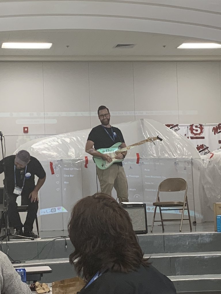 Ashley Brown tweet media