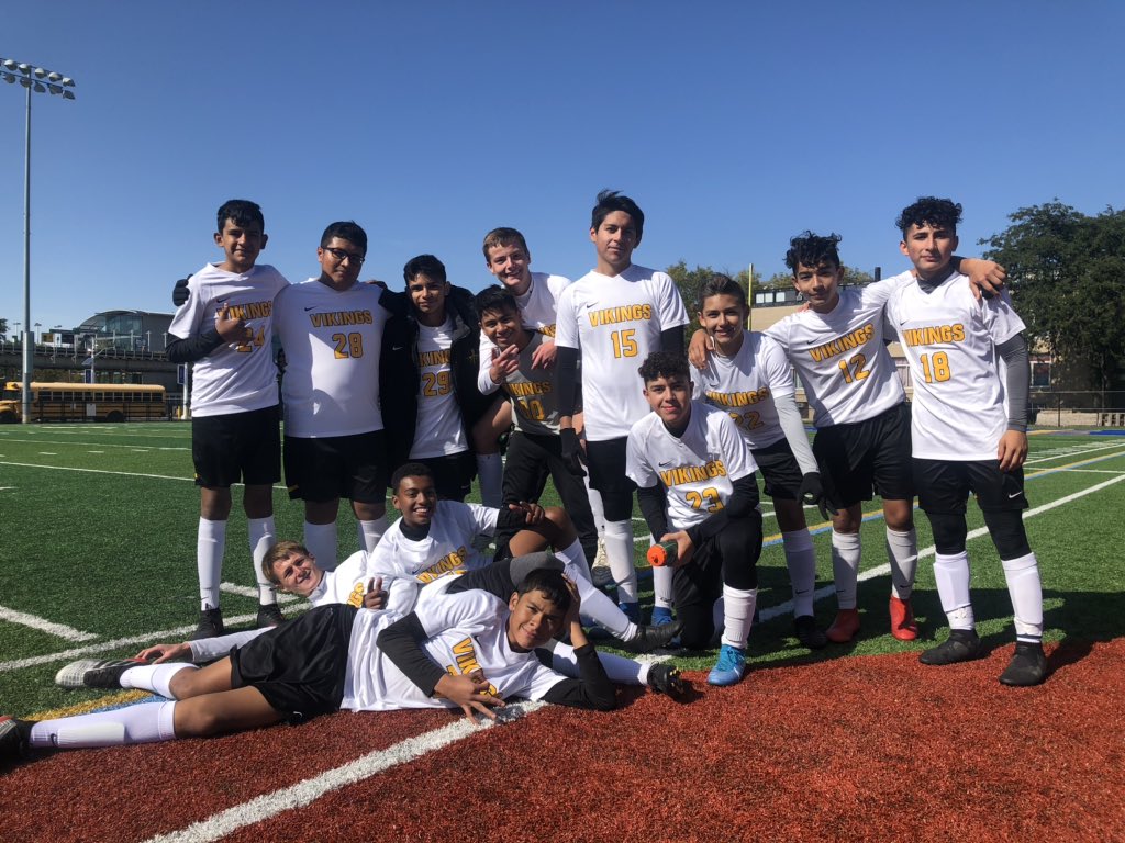 stlvikingsoccer's tweet photo. And finally rounding out the day, the sophs defeated De La Salle 7-0 behind 3 goals from Alejandro Godoy, and goals from Eric Antkiewicz, Nate Lara, Michael Rocha, and Antonio Garcia! https://t.co/52AXzXQDLx