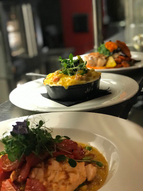 350Grace's tweet photo. The former Pasha Mezze in Norfolk has a new tenant, and it's a chef with a long history in Hampton Roads. Willie Moats has opened 350 Grace, a New American Southern restaurant where inventive flavors like fried green tomatoes with lobster-will join classics like shrimp and grits. https://t.co/EKgwbZ4ugP