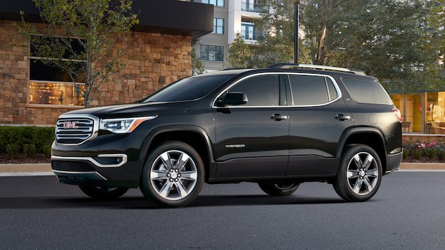 alexanderbgc's tweet photo. The 2019 #AcadiaSLE Comes equipped with Active Noise Cancellation inside the cabin, fold flat second- and third-row seats, and keyless entry. That's our most versatile mid-sized SUV yet. 
Learn More: https://t.co/qh6umhaIKe https://t.co/GdzJj9e7S1