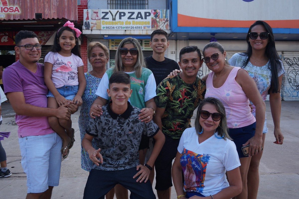 krishna_peres's tweet photo. #VCnoJL1 É Cirio outra vez. Familia Reunida mais um ano de FÉ e Devoção. À Todos Um Feliz Cirio!!! 📿🙌 https://t.co/Y8pNUAliWk