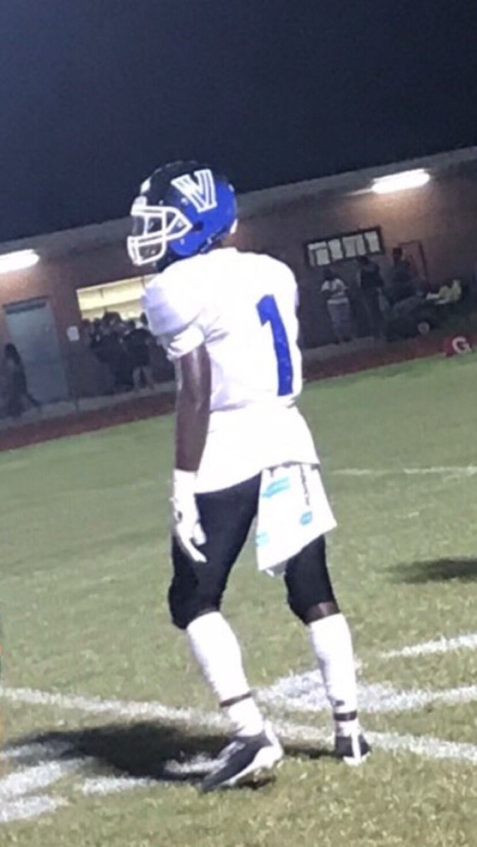 ZantonioPeters's tweet photo. Zantonio Peters
Twitter: @ZantonioPeters
GPA: 3.5 NCAA QUALIFIER
Varnado High School
5’10” 170lbs 
WR/DB/ATH
Phone: (601)541-0579
Email: danyaripeters15@gmail.com
Hudl: https://t.co/q3pxVsuCCv https://t.co/XHHyUsBMYj