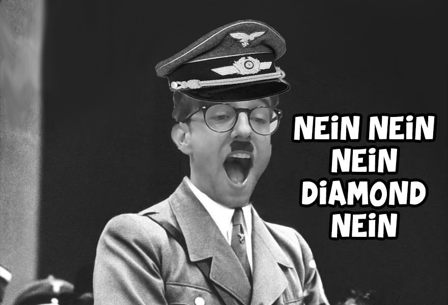 se ha ido de madre el eventazo de <a href="/atypicaleggsy/">Alvaro</a>