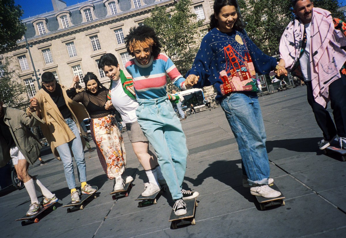 GiftAndGifts's tweet photo. #gift #luxury The #GucciGrip watch becomes the focus of a new collaborative project harnessing the spirit of
skateboarding. Documented and pictured skating in Paris, #unityskateboarding. More on
https://t.co/ZOBSJwpVtV #GucciUltrapace https://t.co/4F09dfNRL9